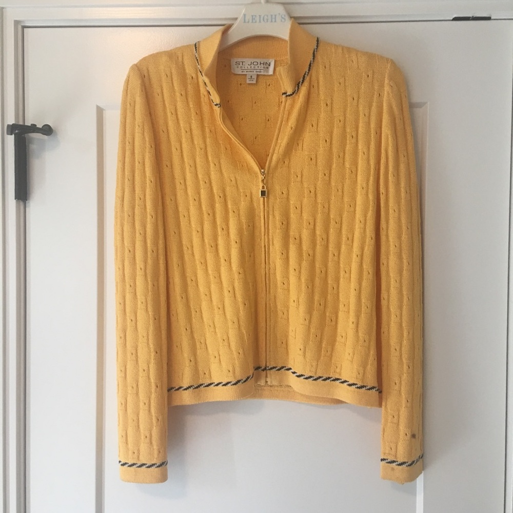St. John High Quality Knit Sweater